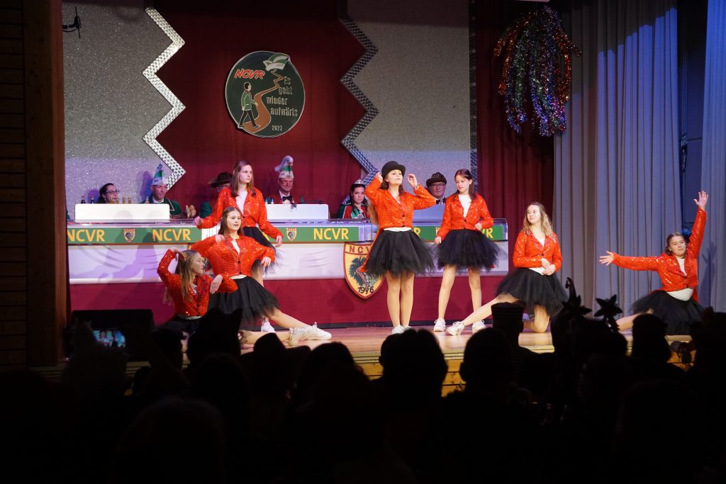 Impressionen von unseren Bunten Abenden 2023 - Unsere Dancing-Teens