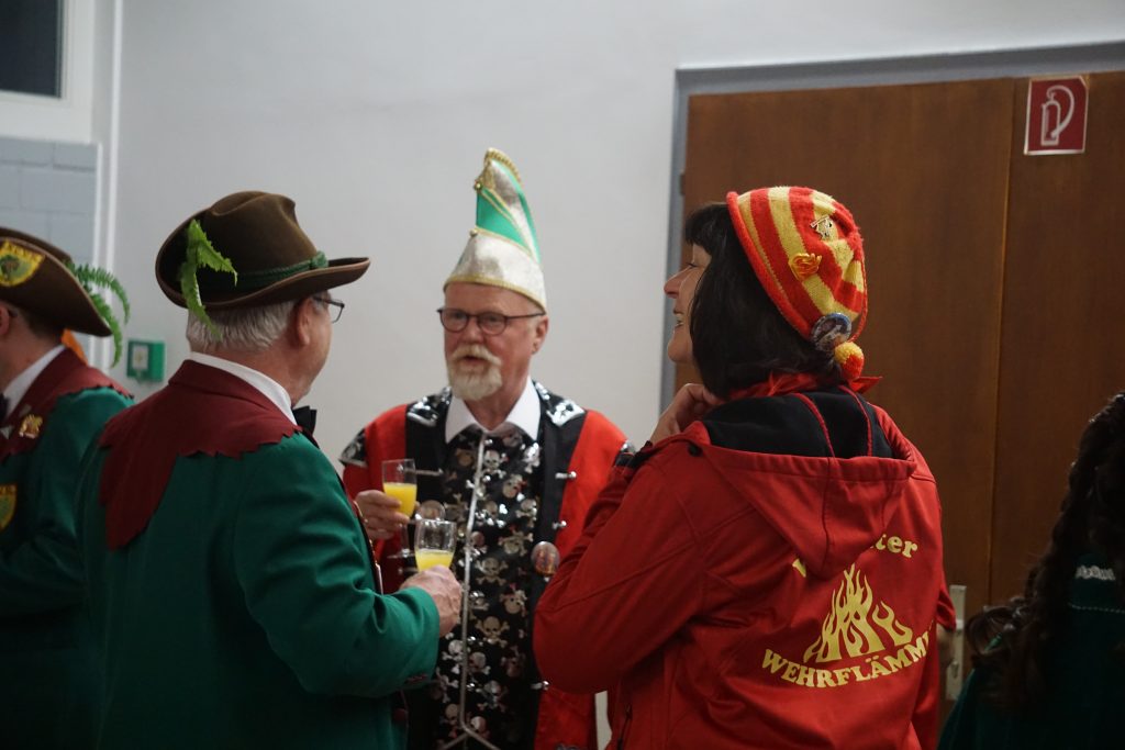 Impressionen von unseren Bunten Abenden 2023 - Sektempfang