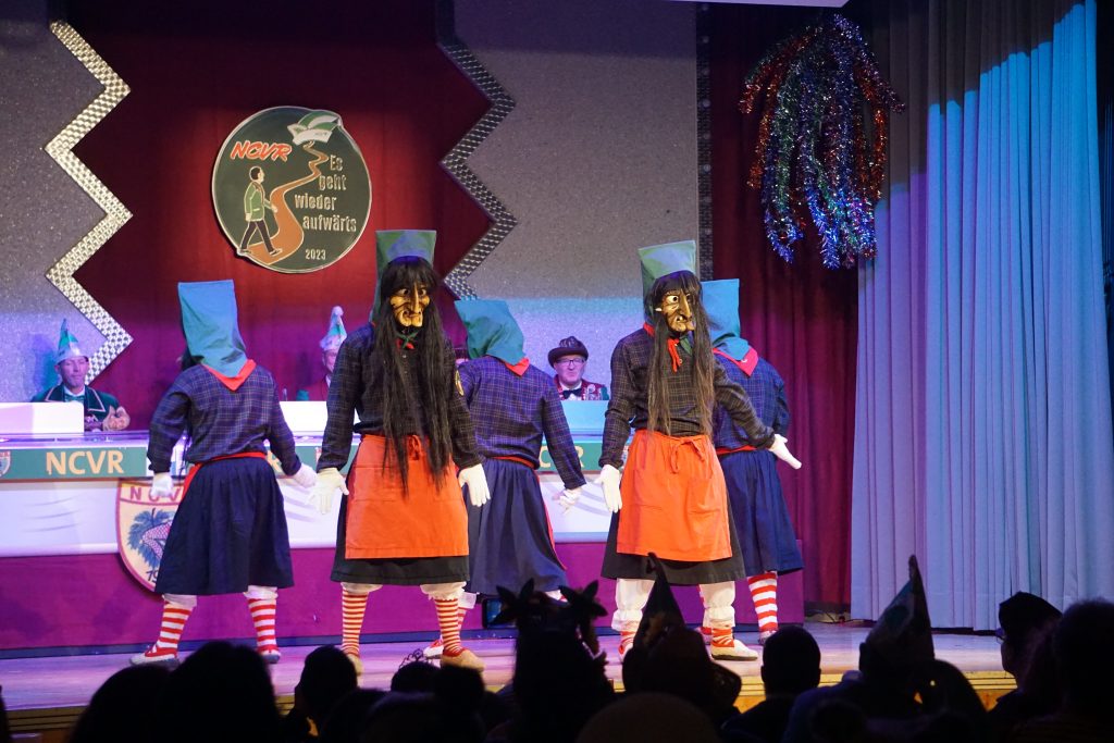 Impressionen von unseren Bunten Abenden 2023 - Tanz der Reblandhexen