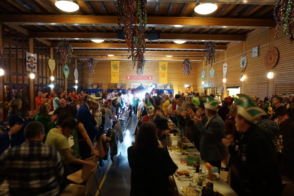 Impressionen von unseren Bunten Abenden 2023 - Los geht's!