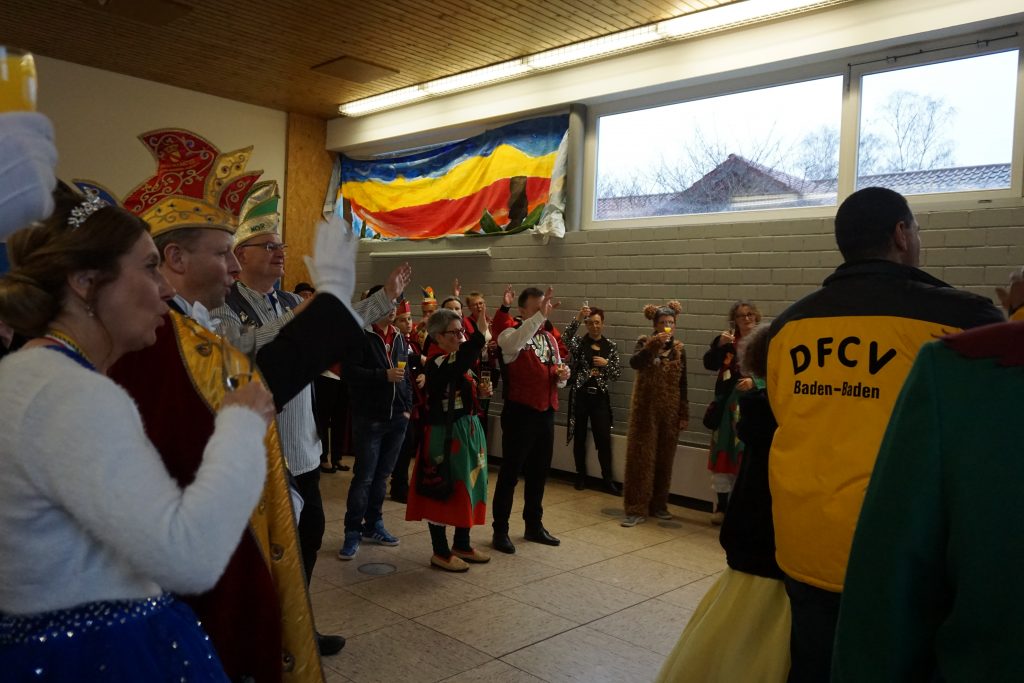 Impressionen von unseren Bunten Abenden 2023 - Sektempfang