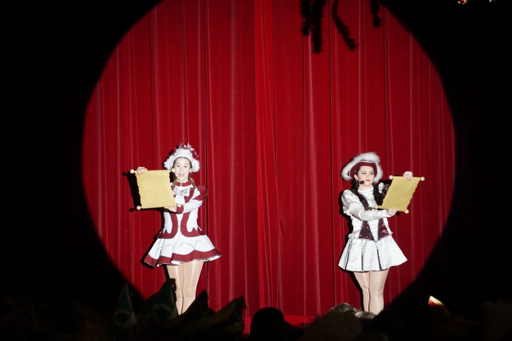 Impressionen von unseren Bunten Abenden 2023 - Prolog von Marie & Annalena