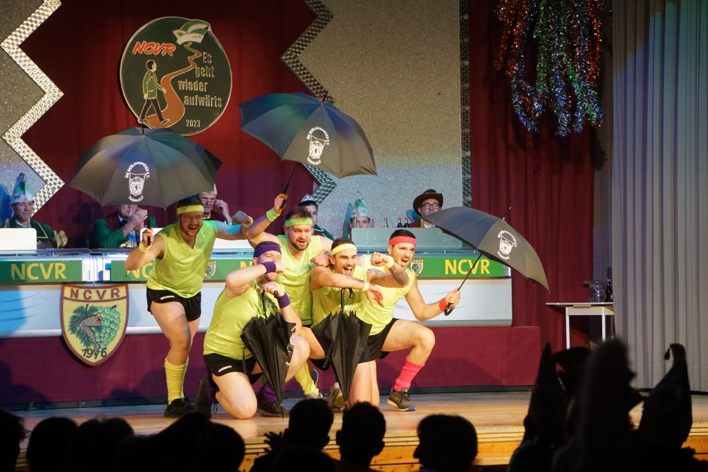 Impressionen von unseren Bunten Abenden 2023 - Showtanz der Reblandhexen