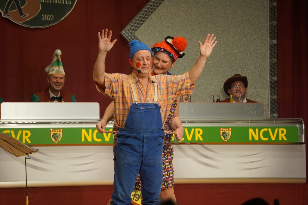 Impressionen von unseren Bunten Abenden 2023 - Der Junge vom Lande zusammen mit Michaela als Emma